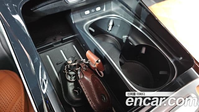 Mercedes-Benz S-Class 2022 — Photo 18/35