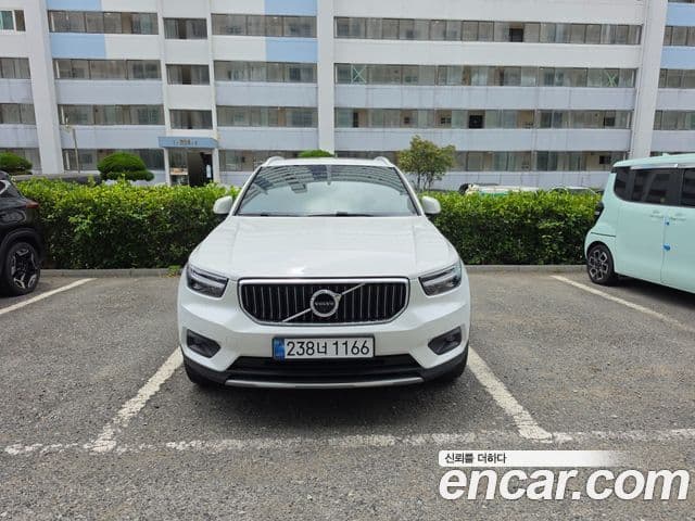 Volvo XC40 2021 — Şəkil 4/17