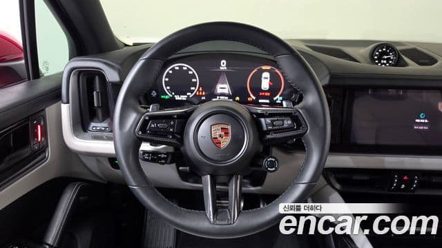 Porsche Cayenne 2024 — ფოტო 13/20