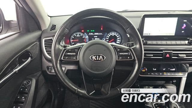 Kia Seltos 2020 — ფოტო 13/20