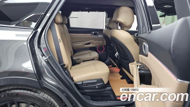 Kia Sorento 2023 — ფოტო 12/20