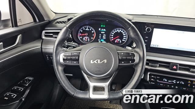Kia K5 2021 — Şəkil 13/20