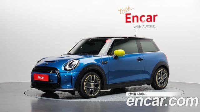 Mini Cooper Electric 2023 — ფოტო 6/20