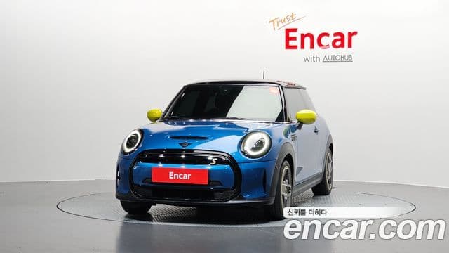 Mini Cooper Electric 2023 — ფოტო 9/20