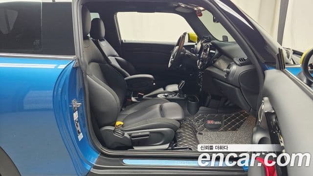 Mini Cooper Electric 2023 — ფოტო 2/20