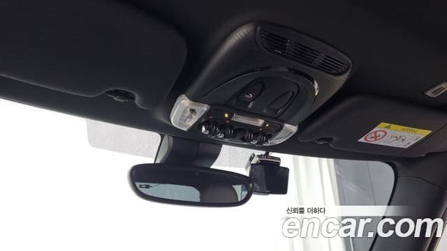 Mini Cooper Electric 2023 — ფოტო 16/20