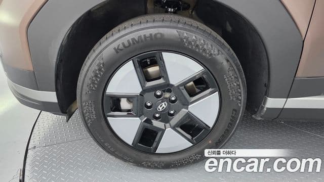 Hyundai Santa Fe 2024 — ფოტო 5/20