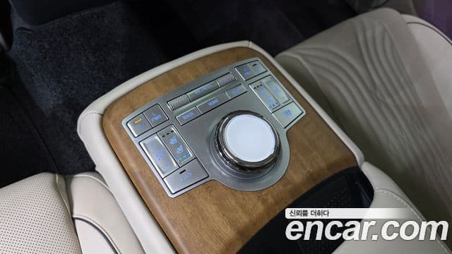 Genesis Electrified G80 2023 — ფოტო 17/20