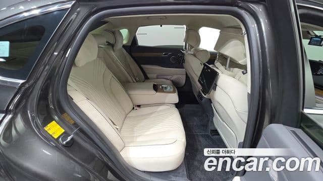 Genesis Electrified G80 2023 — ფოტო 18/20