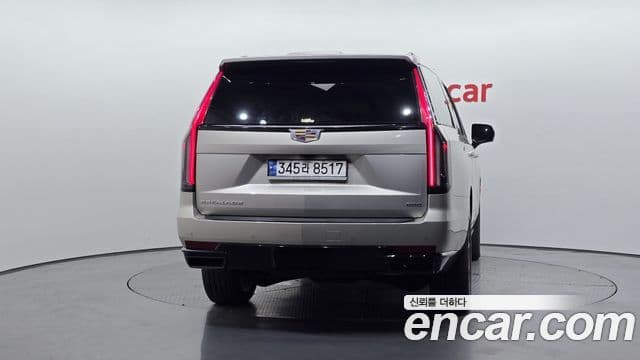 Cadillac Escalade 2023 — ფოტო 4/20