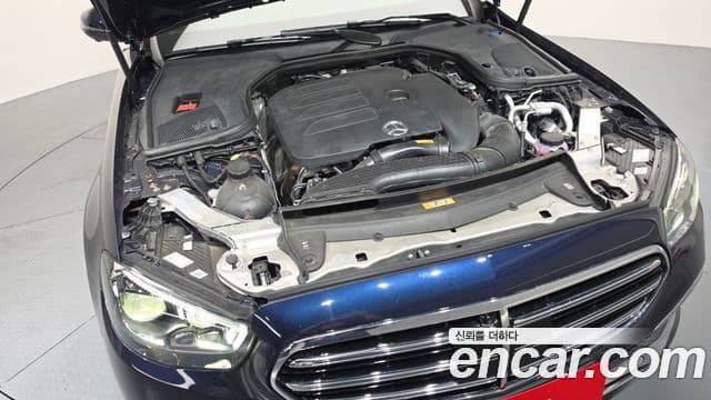 Mercedes-Benz E-Class 2023 — Şəkil 6/20