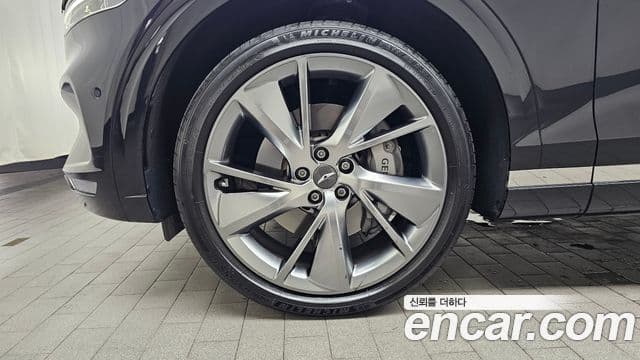 Genesis GV70 2022 — ფოტო 5/20