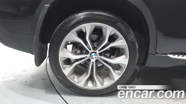 BMW X6 2018 — Şəkil 5/20