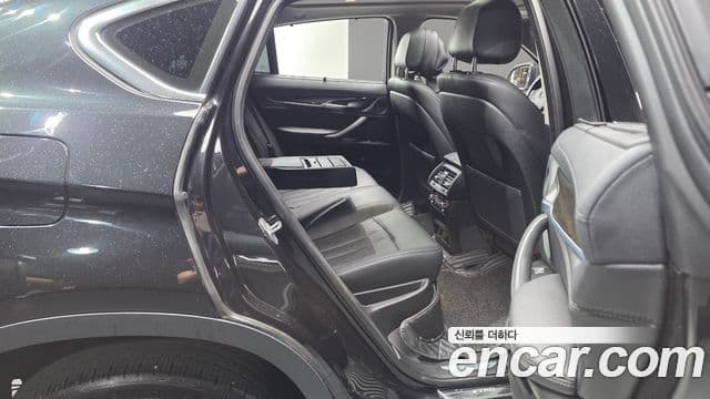 BMW X6 2018 — Şəkil 12/20