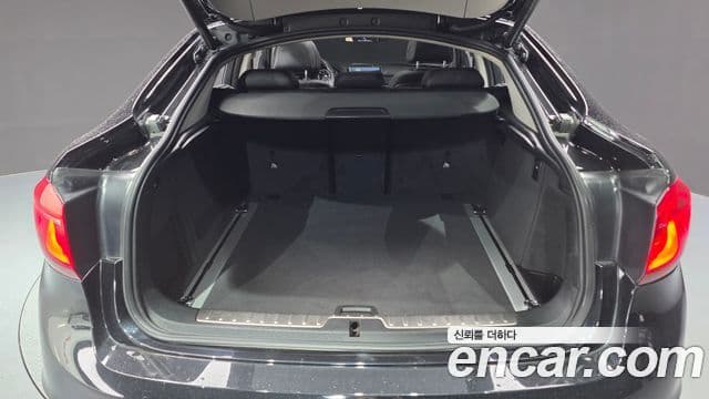 BMW X6 2018 — Photo 26/33