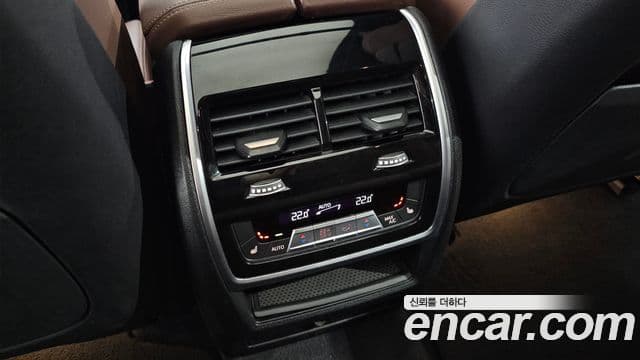 BMW X5 2019 — Photo 22/33