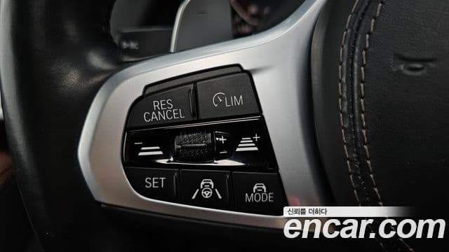 BMW X5 2019 — Photo 8/33