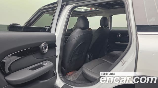Mini Cooper Clubman 2023 — Şəkil 18/20
