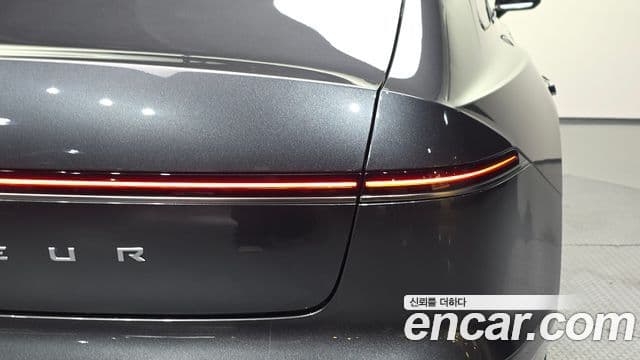 Hyundai Grandeur Hybrid 2024 — ფოტო 8/31