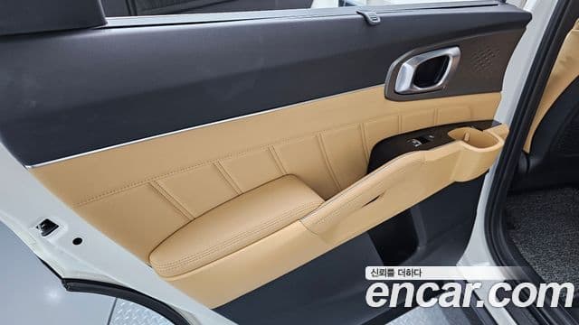 Kia Sorento 2022 — Şəkil 4/31