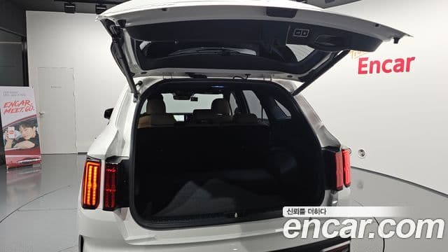 Kia Sorento 2022 — Şəkil 8/31