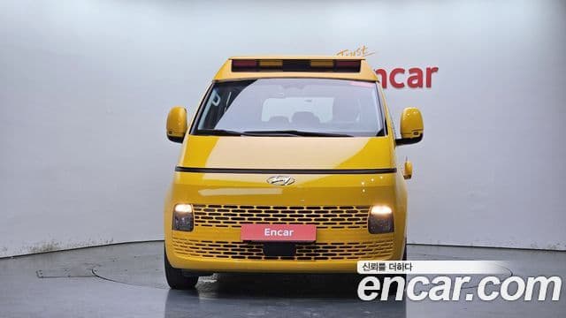 Hyundai Staria 2022 — ფოტო 3/20