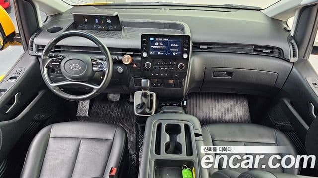 Hyundai Staria 2022 — ფოტო 7/20