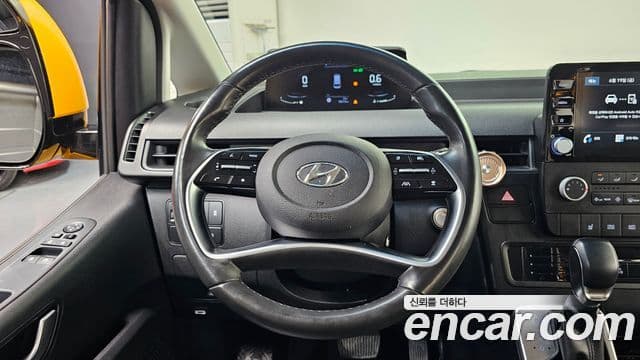 Hyundai Staria 2022 — ფოტო 13/20