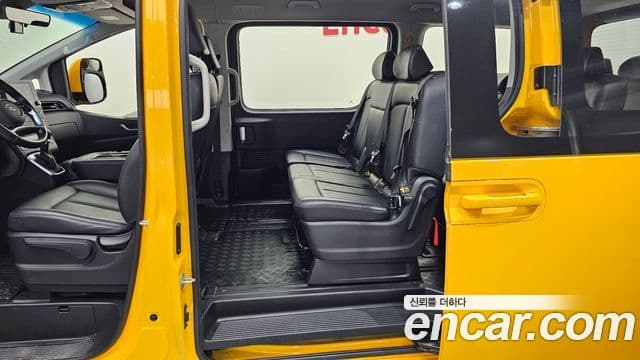 Hyundai Staria 2022 — ფოტო 18/30