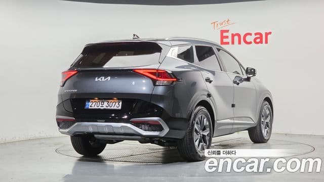 Kia Sportage 2022 — ფოტო 2/20