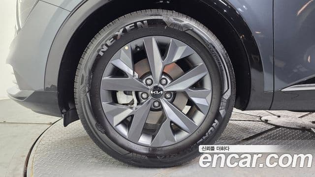 Kia Sportage 2022 — ფოტო 5/20