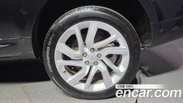 Land Rover Range Rover Sport 2022 — Photo 28/33