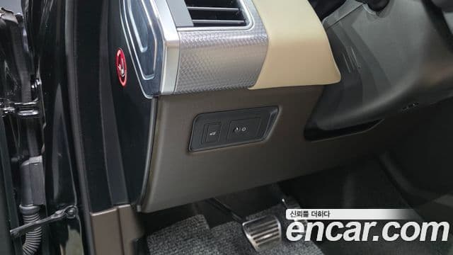 Land Rover Range Rover Sport 2022 — Photo 2/33