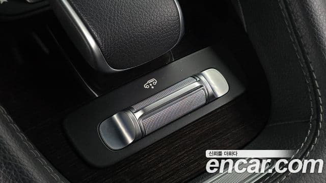 Mercedes-Benz GLE-Class 2021 — Şəkil 15/34
