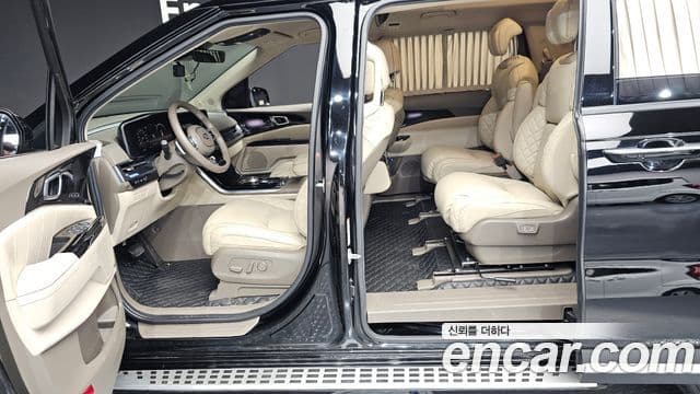 Kia Carnival 2020 — Фото 11/20