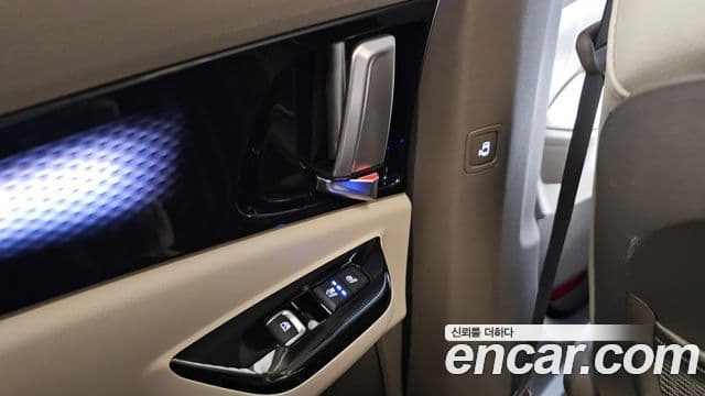 Kia Carnival 2020 — Фото 15/20