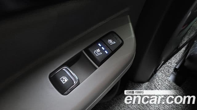 Kia Carnival 2025 — ფოტო 18/20