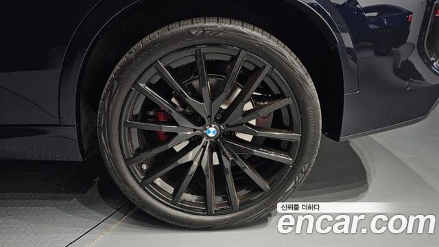 BMW X5 2025 — Photo 18/37