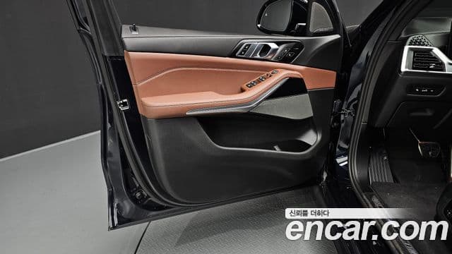 BMW X5 2025 — Photo 30/37
