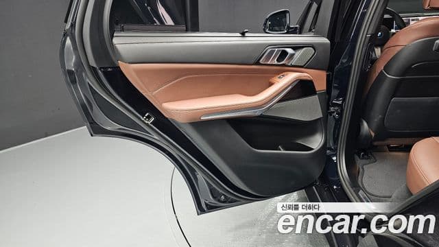 BMW X5 2025 — Photo 17/37