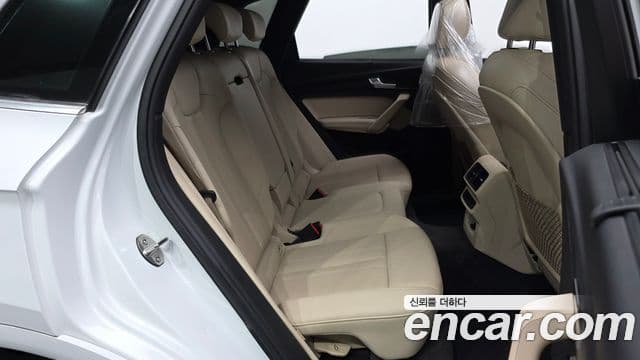Audi Q5 2023 — Şəkil 12/20