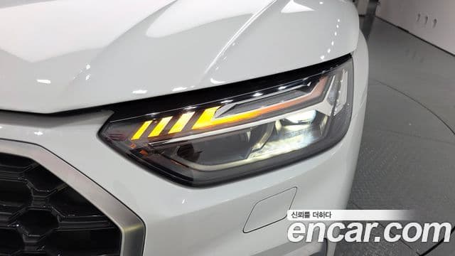 Audi Q5 2023 — ფოტო 27/40