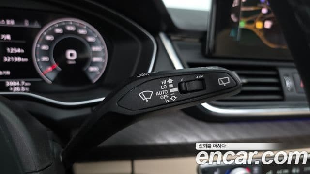 Audi Q5 2023 — ფოტო 15/40