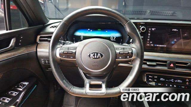 Kia K5 2020 — ფოტო 13/20