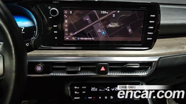 Kia K5 2020 — ფოტო 16/20