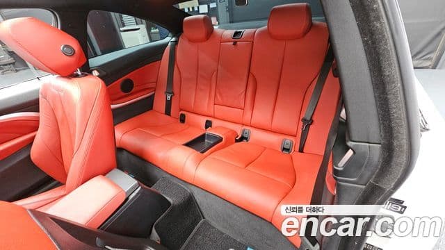 BMW 4 Series 2018 — Şəkil 11/20