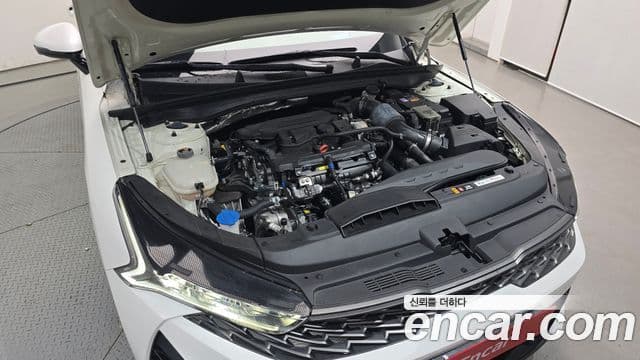 Kia K5 2023 — ფოტო 6/20