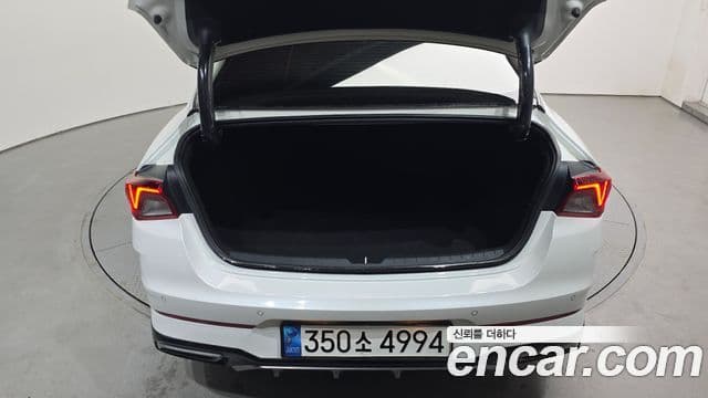 Kia K5 2023 — Photo 21/32