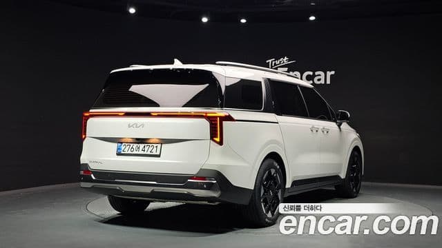 Kia Carnival 2024 — Şəkil 2/20