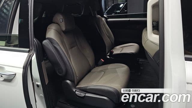 Kia Carnival 2024 — Şəkil 12/20